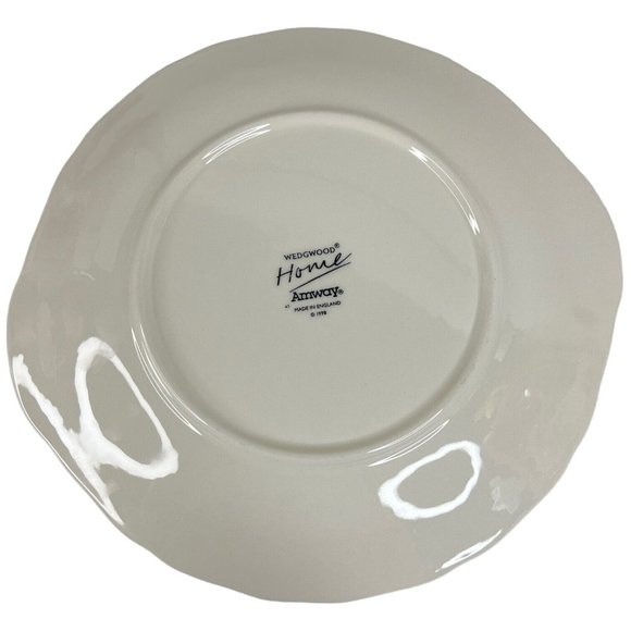 4 Wedgwood Home Amway Wreath Dinner Plates 1998 Made England Christmas Handle - Picture 5 of 9